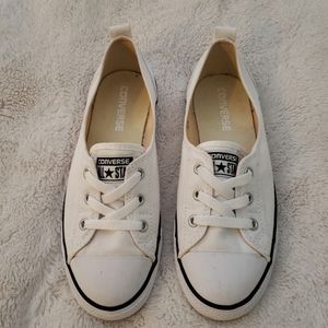 Converse size 7